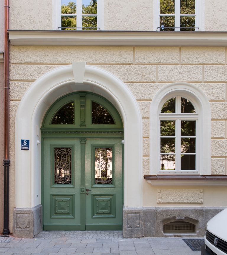Pilotystraße 8