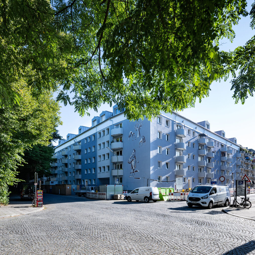 Esswurmstraße 7+9 / Gaißacher Straße 24+26