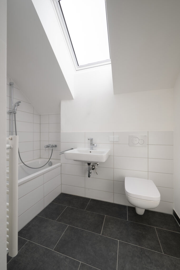 Esswurmstraße 7+9 / Gaißacher Straße 24+26